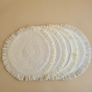 Set x4 individuales redondos PVC flecos natural de 38 cm